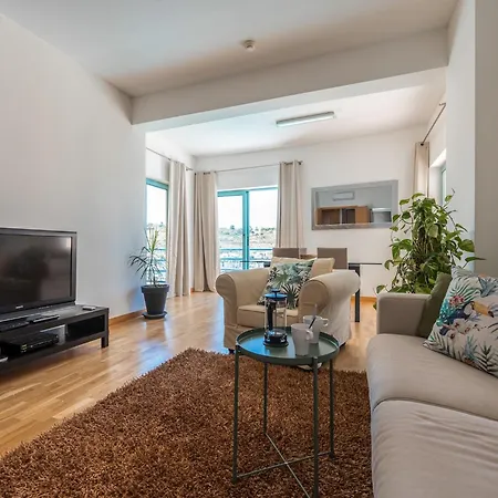 Luxury 1 Bedroom Apartment, Marina De Albufeira4 Апартаменты Албуфейра