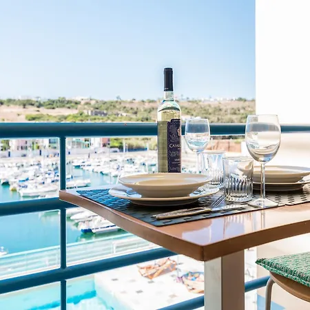 Luxury 1 Bedroom Apartment, Marina De Albufeira4 Албуфейра