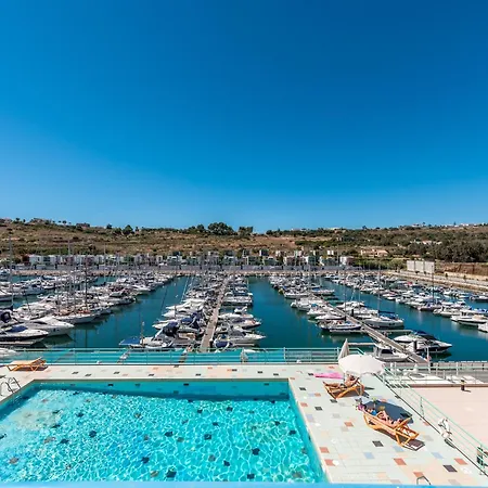 Luxury 1 Bedroom Apartment, Marina De Albufeira4 * Албуфейра