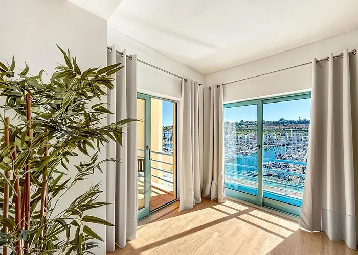 Luxury 1 Bedroom Apartment, Marina De Albufeira4 Albufeira